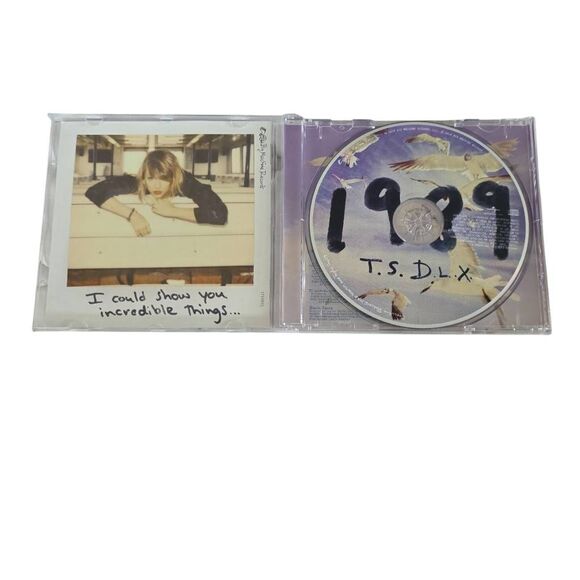 Taylor Swift 1989 D.L.X. Original 2014 Version CD - Picture 2 of 5